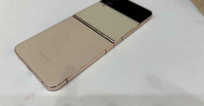 Điện thoại Samsung Galaxy Z Flip4 5G 128GB